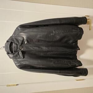 Claiborne Men's Black Lambskin Leather Jacket - Large